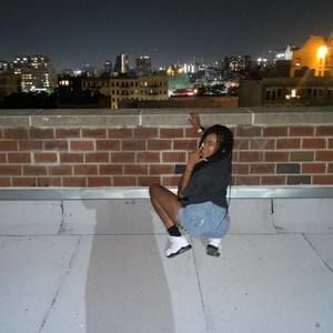 Meet your Posher, Amira